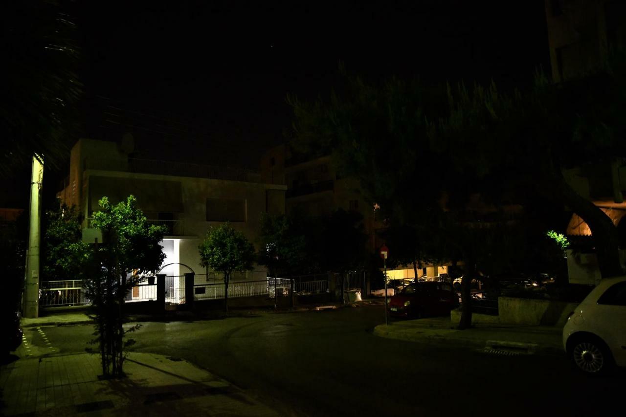 Zefyros Super Cool Apartments Next To Alimos Riviera Aten Exteriör bild